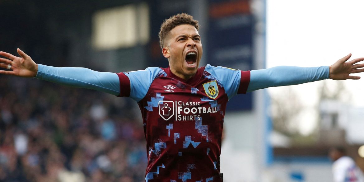 Leeds could forget Manuel Benson by signing another Burnley star