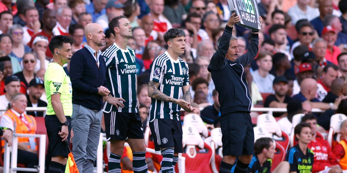 Man United: 6 ft 2 summer signing was all over the place v Arsenal